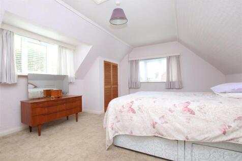 Bedroom 1.JPG