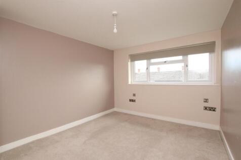 Bedroom 1.JPG