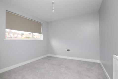 Bedroom 2.JPG