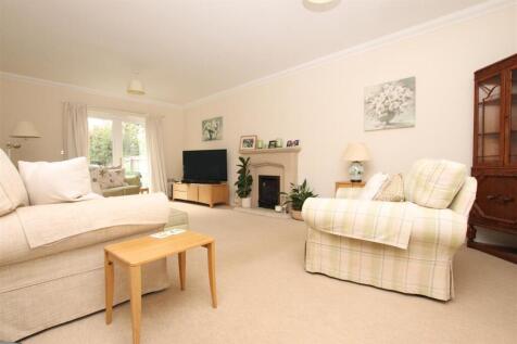 Living Room.JPG
