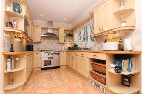 Kitchen.JPG