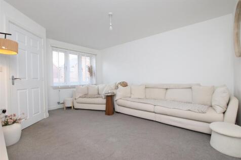 Living Room..JPG