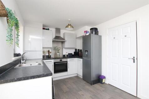 Kitchen..JPG
