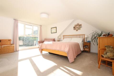 Bedroom 1.JPG