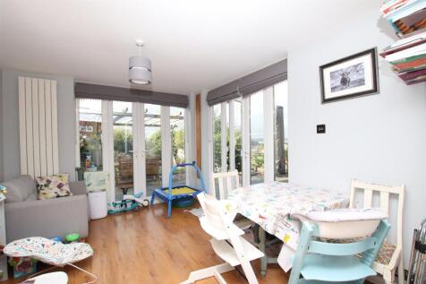 Dining Area.JPG