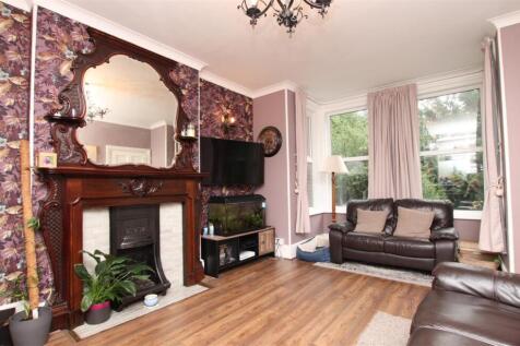 Living Room.jpg