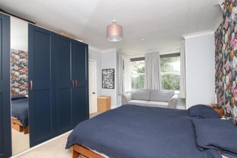 Bedroom 1.JPG