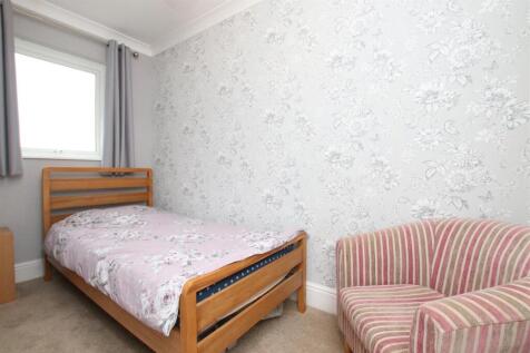 Bedroom 4.JPG
