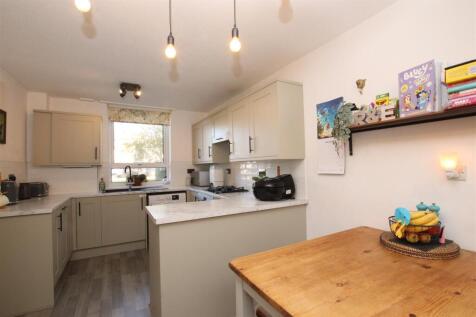 Kitchen Dining Room.JPG