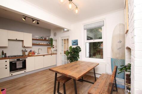 Dining Area.JPG