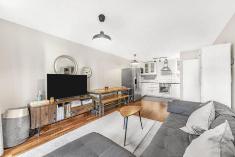 Reception/Kitchen