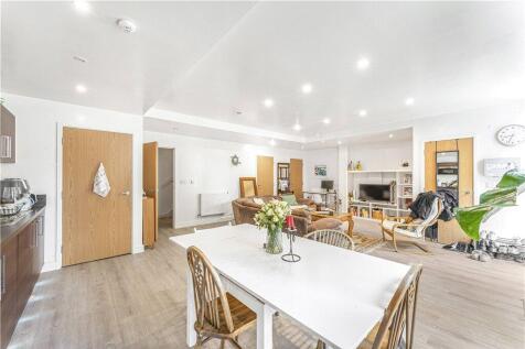 Reception/Kitchen