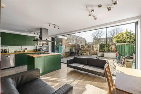 Reception/Kitchen