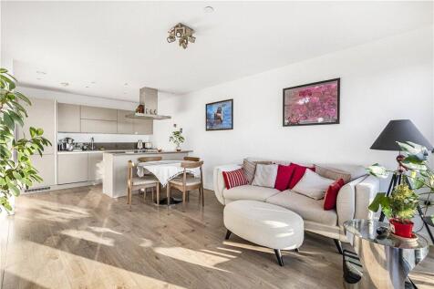 Reception/Kitchen
