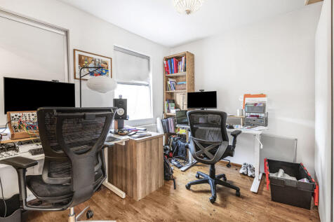 Bedroom/Study