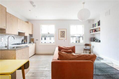 Reception/Kitchen