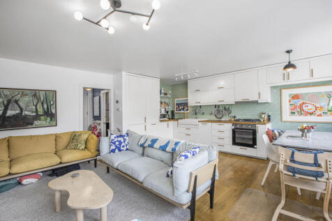 Reception/Kitchen