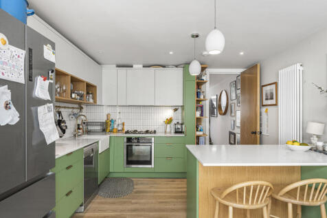 Reception/Kitchen