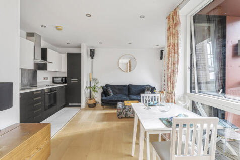 Reception/Kitchen