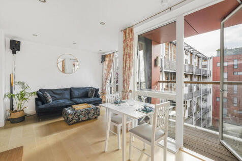 Reception/Kitchen