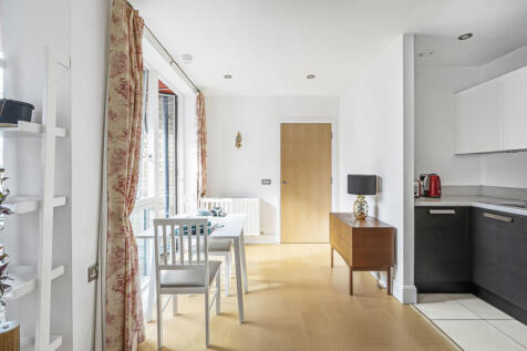 Reception/Kitchen