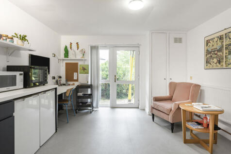 Kitchen/Reception
