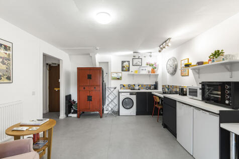 Kitchen/Reception