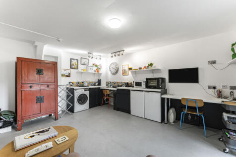 Kitchen/Reception