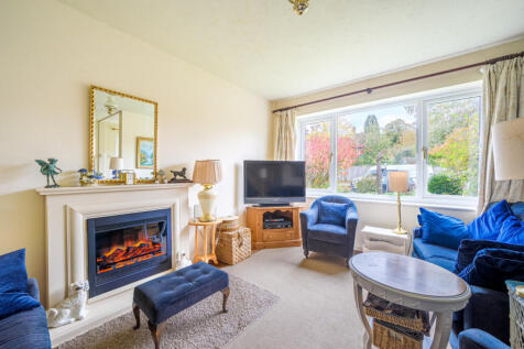 1365876-8-68ee2bd...