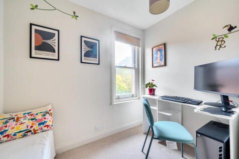 1369946-15-68f617...