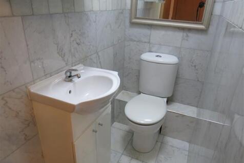Cloakroom/wc