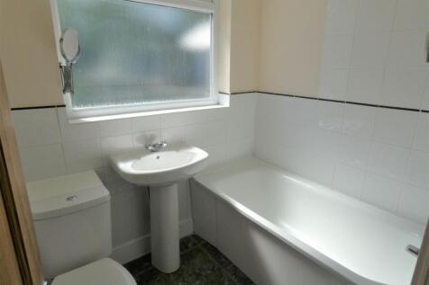 Grd flr bathroom
