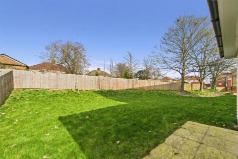 CAM01117G0-PR0594-STILL010.jpg