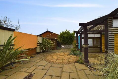 CAM05123G0-PR0028-STILL006.jpg