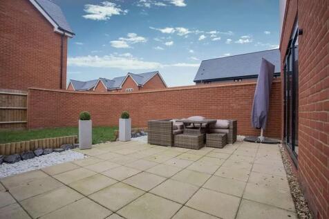BACK GARDEN.jpeg