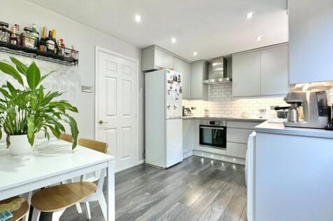 Dining Area/Kitchen