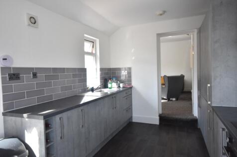 19Claremont, room 24