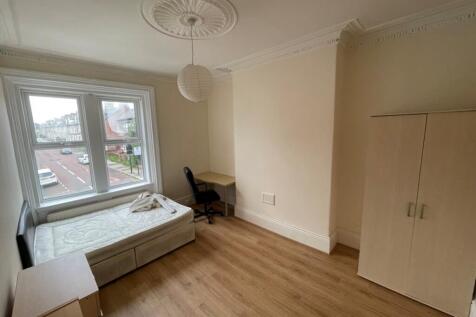 102 Manor House Road07