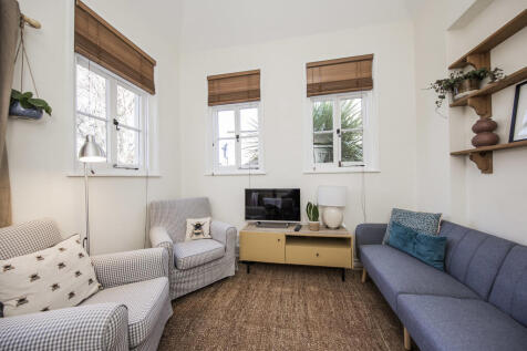 lounge 3