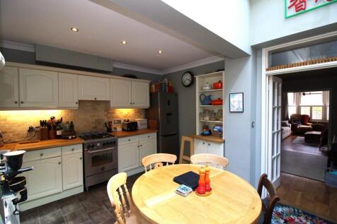 IMG_5895 kitchen