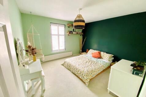 bedroom green