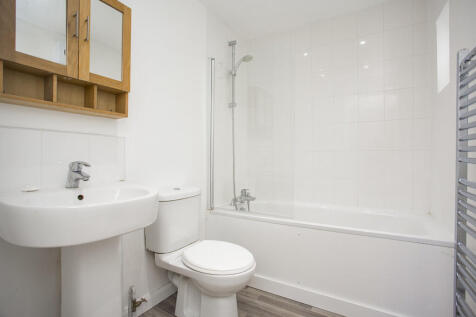 11 Auckland - bat...