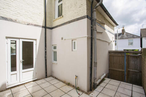 11 Auckland - pat...