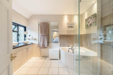 Family Bath/Shower Room