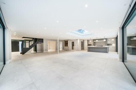 Open-Plan Kitchen/Living/Dining Room