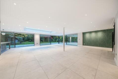 Open-Plan Kitchen/Living/Dining Room