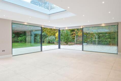 Open-Plan Kitchen/Living/Dining Room