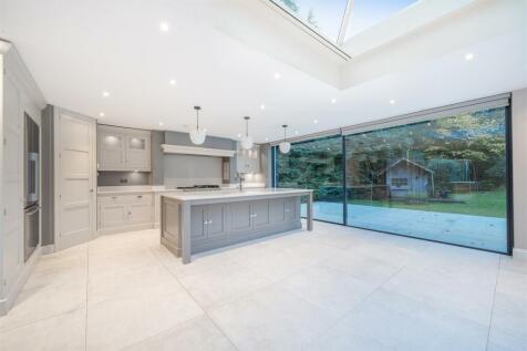 Open-Plan Kitchen/Living/Dining Room