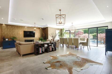 Open-Plan Kitchen/Dining/Drawing Room
