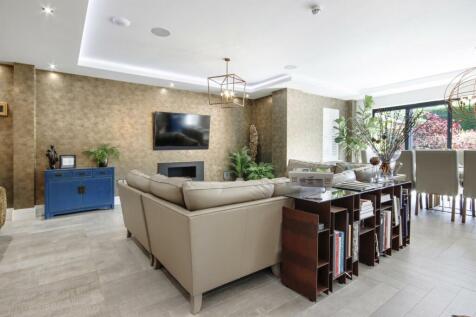Open-Plan Kitchen/Dining/Drawing Room